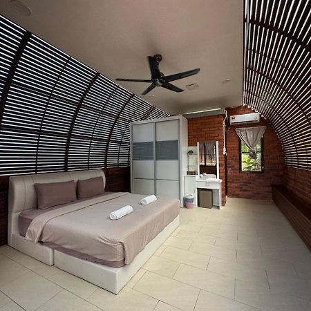 Red House The Garden Stay In Bukit Tinggi By Play 벤통 외부 사진