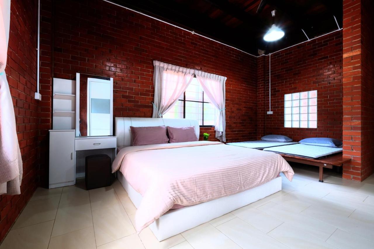 Red House The Garden Stay In Bukit Tinggi By Play 벤통 외부 사진