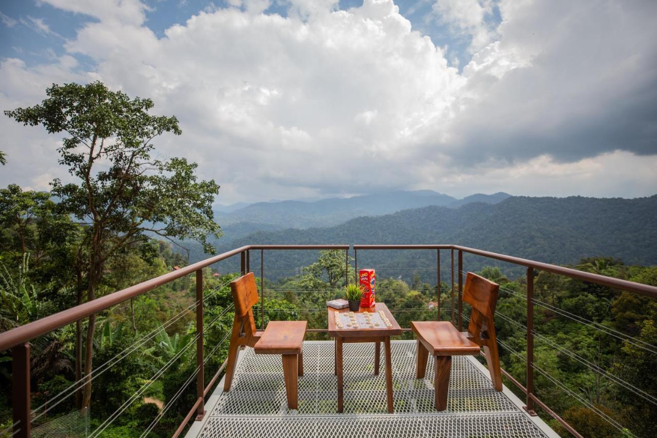 Red House The Garden Stay In Bukit Tinggi By Play 벤통 외부 사진
