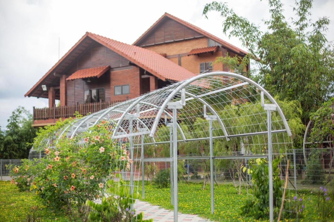 Red House The Garden Stay In Bukit Tinggi By Play 벤통 외부 사진