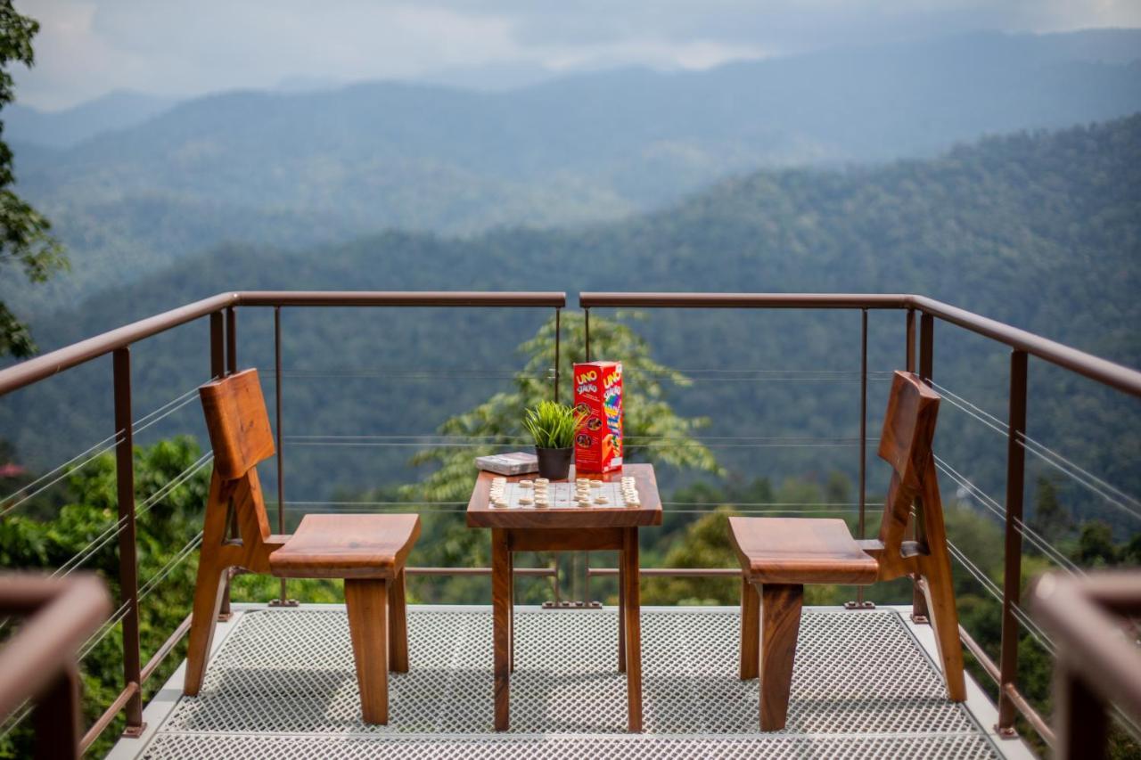 Red House The Garden Stay In Bukit Tinggi By Play 벤통 외부 사진