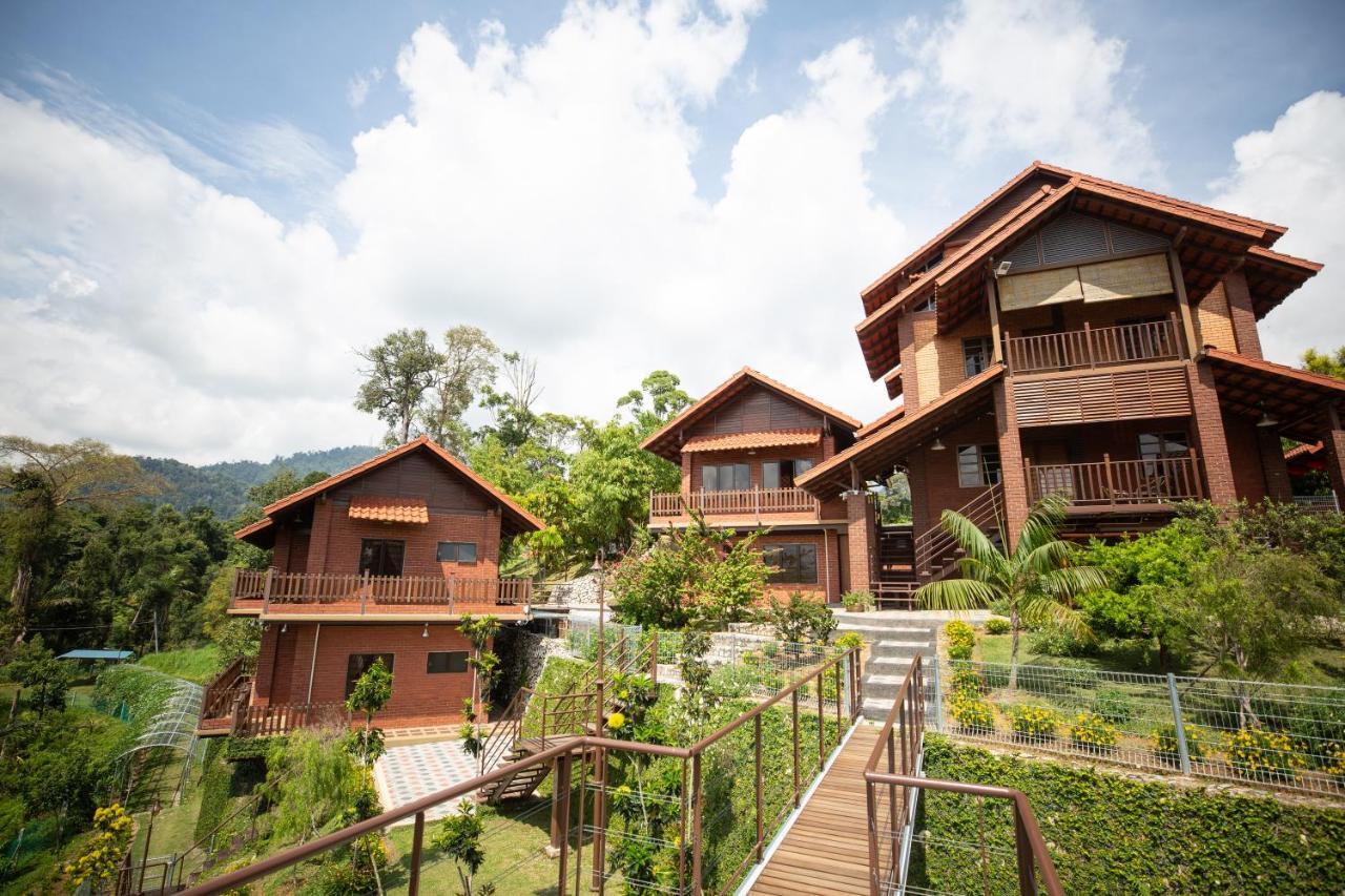 Red House The Garden Stay In Bukit Tinggi By Play 벤통 외부 사진