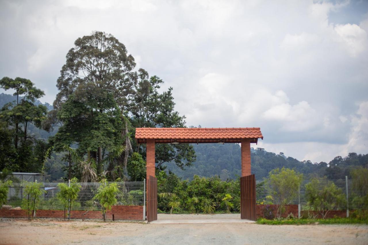 Red House The Garden Stay In Bukit Tinggi By Play 벤통 외부 사진