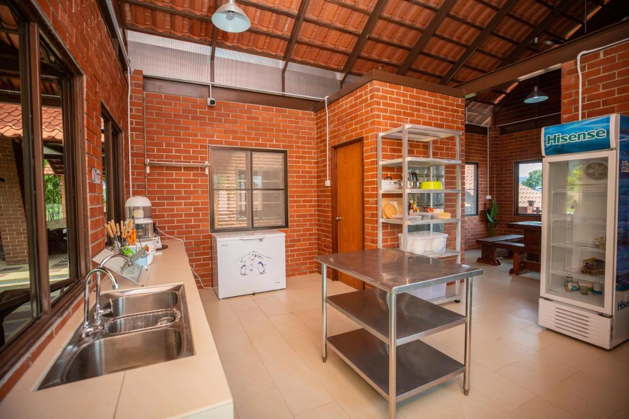 Red House The Garden Stay In Bukit Tinggi By Play 벤통 외부 사진